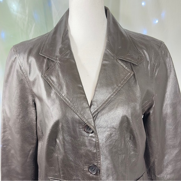 Chadwick’s 100% Leather Coat - Picture 9 of 9